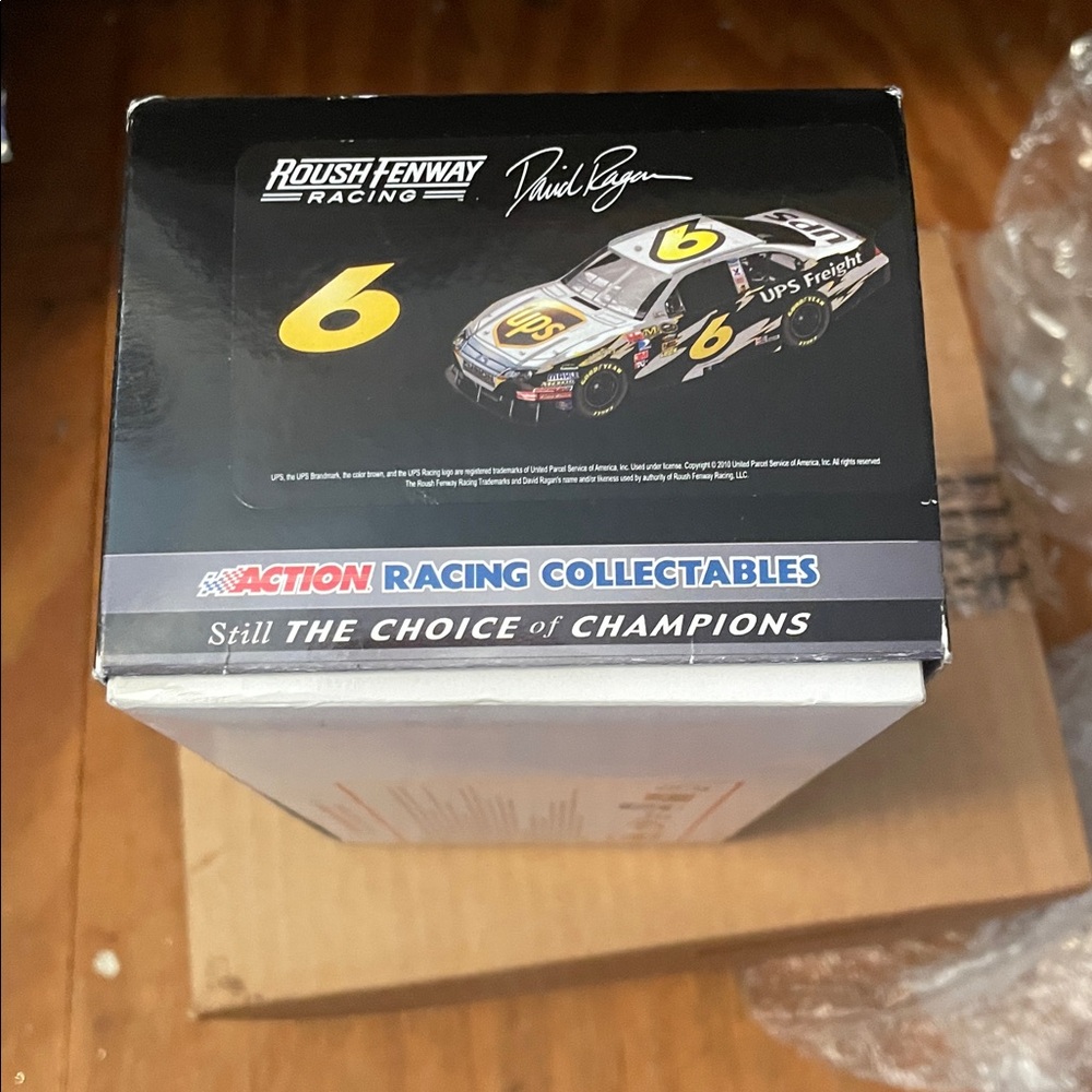 UPS Freight Racing Car Model - Picture 11 of 11